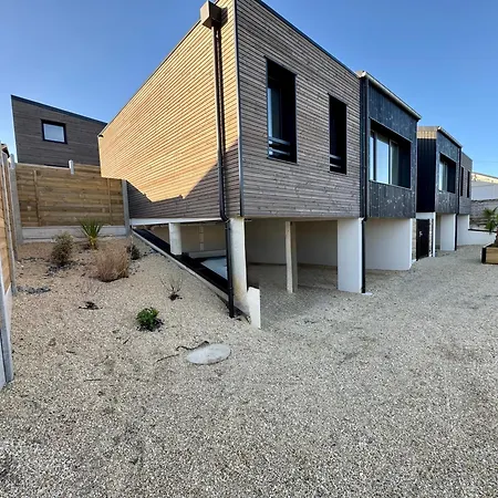 Lodge Des Pontons - Cap Est - Vue *